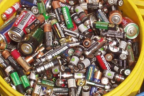 文山壮族电瓶电池回收价格|回收废旧电池厂家
